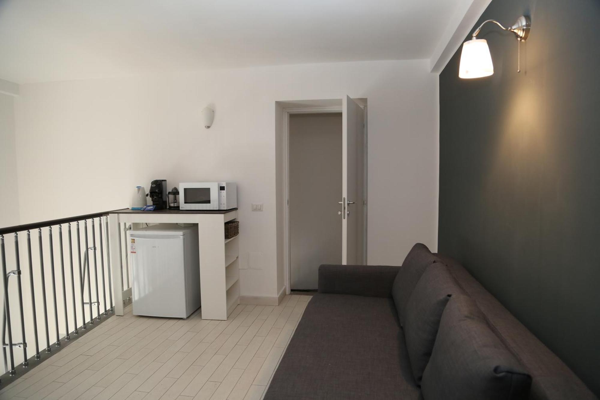 Aparthotel Resta Cu Mme A Chiaia Naples