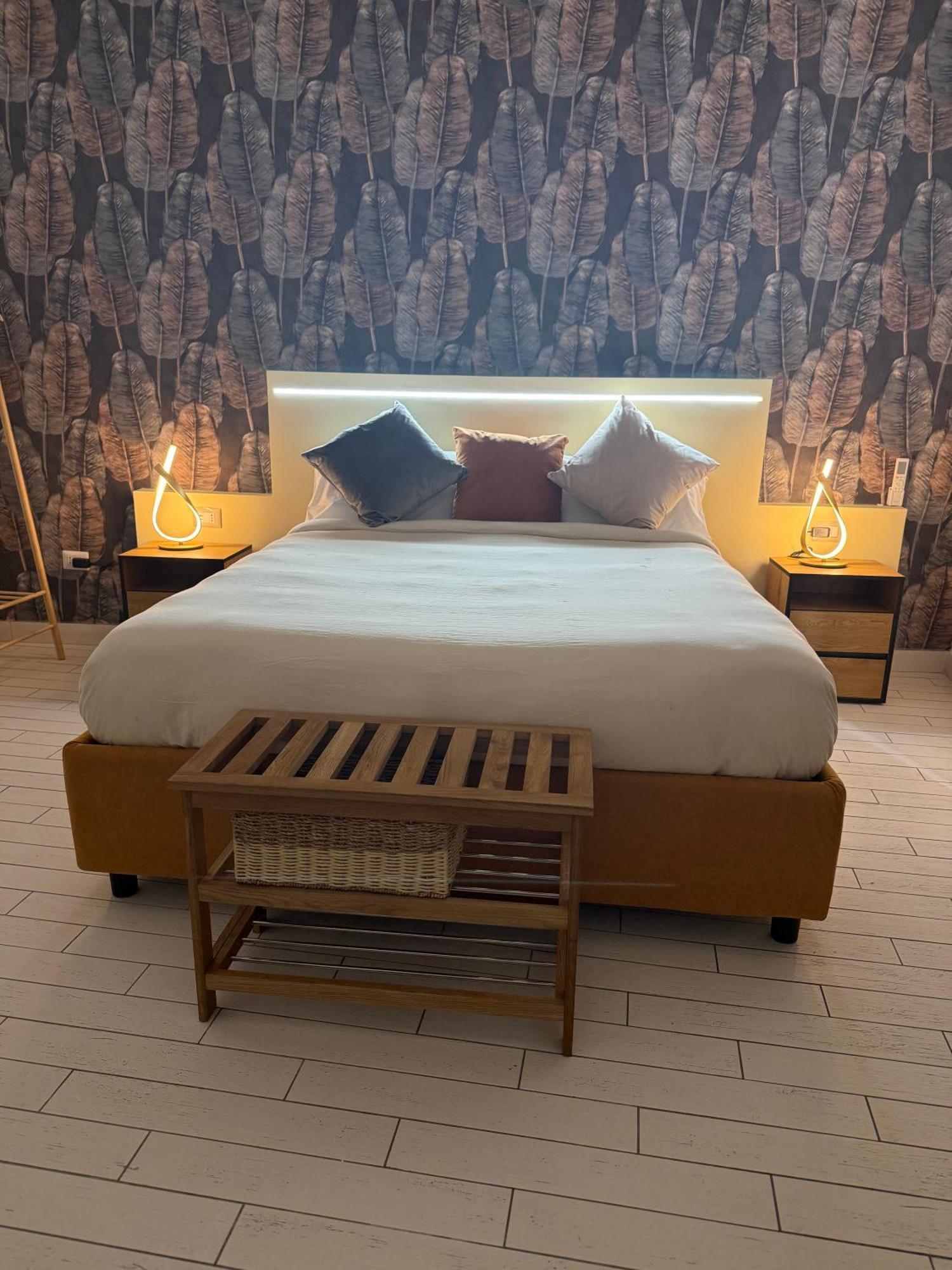 Resta Cu Mme A Chiaia Aparthotel Naples